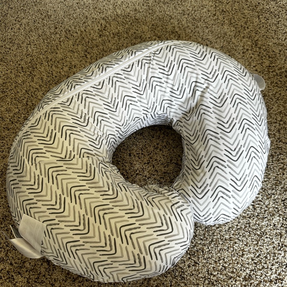 Boppy Chevron Nursing Pillow - Picture 4 of 4